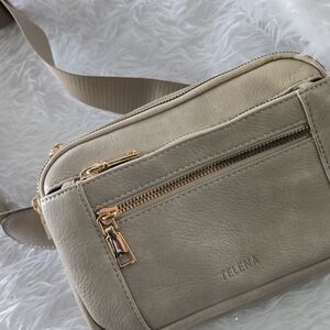 Tan‎ Leather Crossbody Bag with Gold Zipper